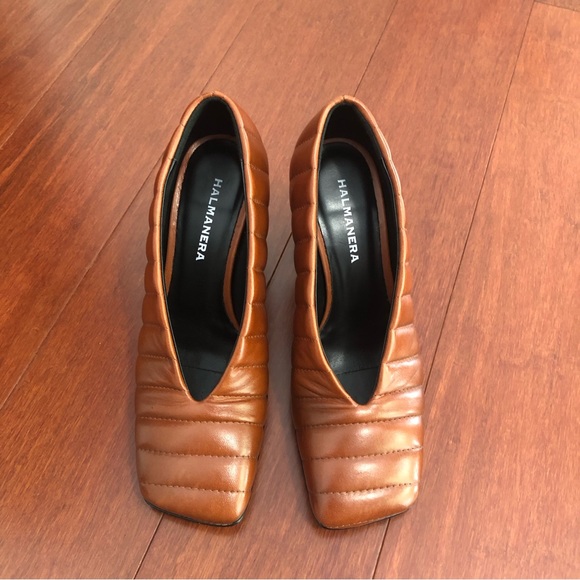 Halmanera Italy well man crafted leather quilted padded square toe cognac pump - Picture 5 of 17